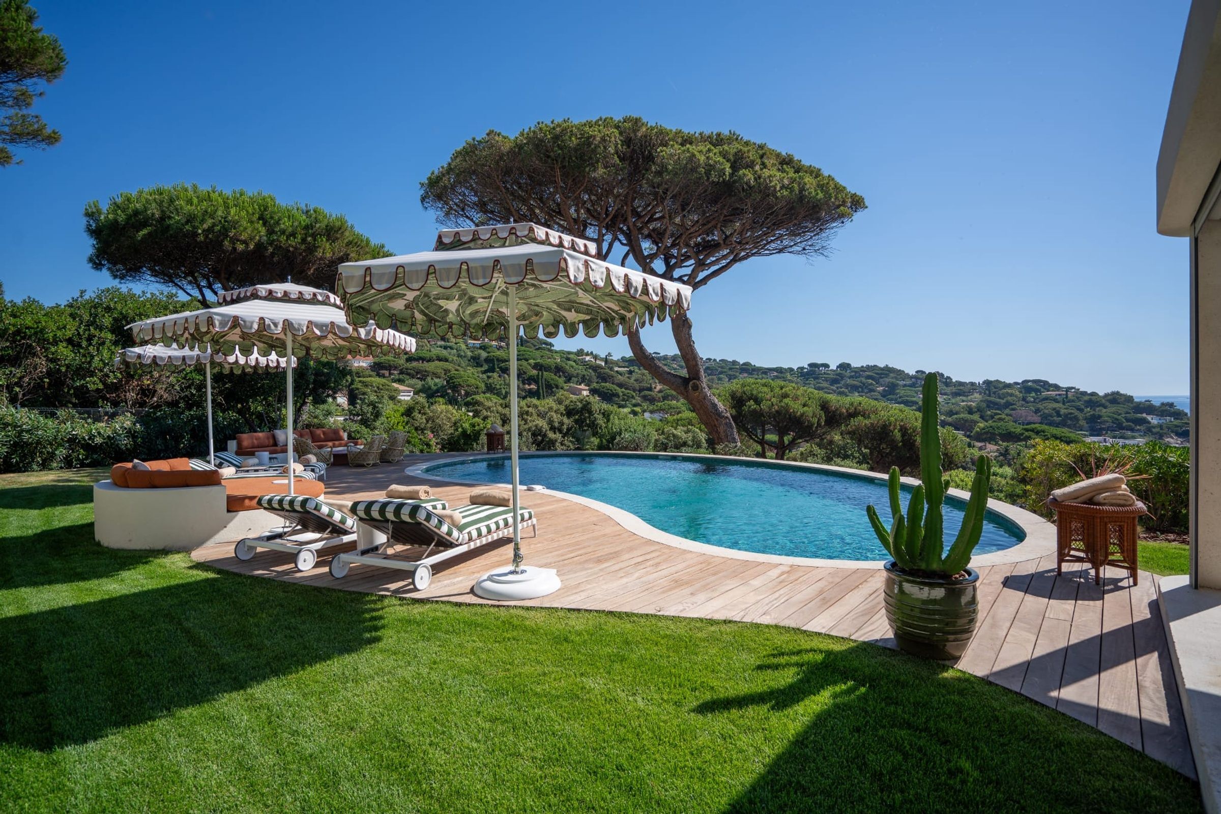 Villa Sixties
