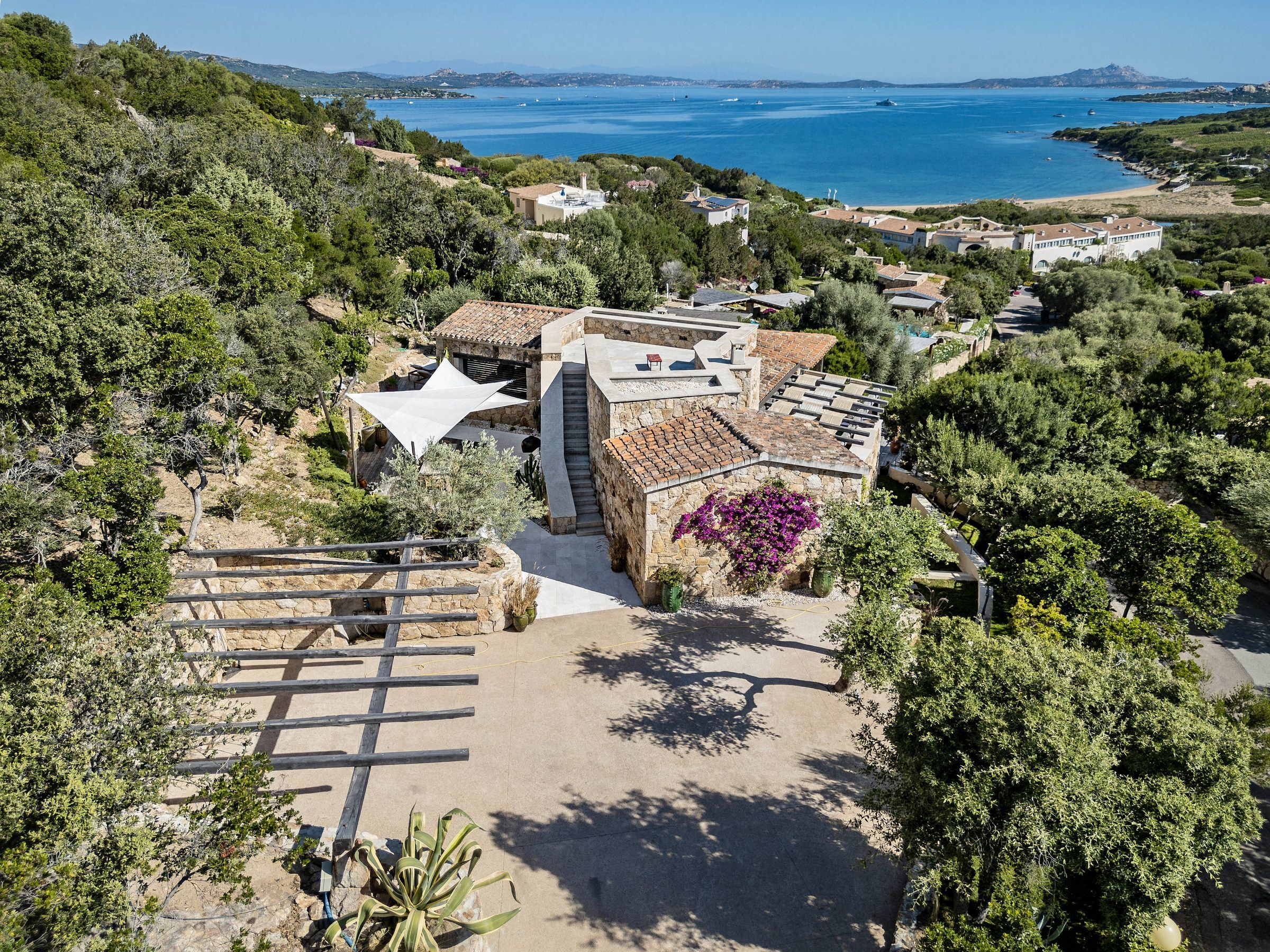 Villa Calamatzu