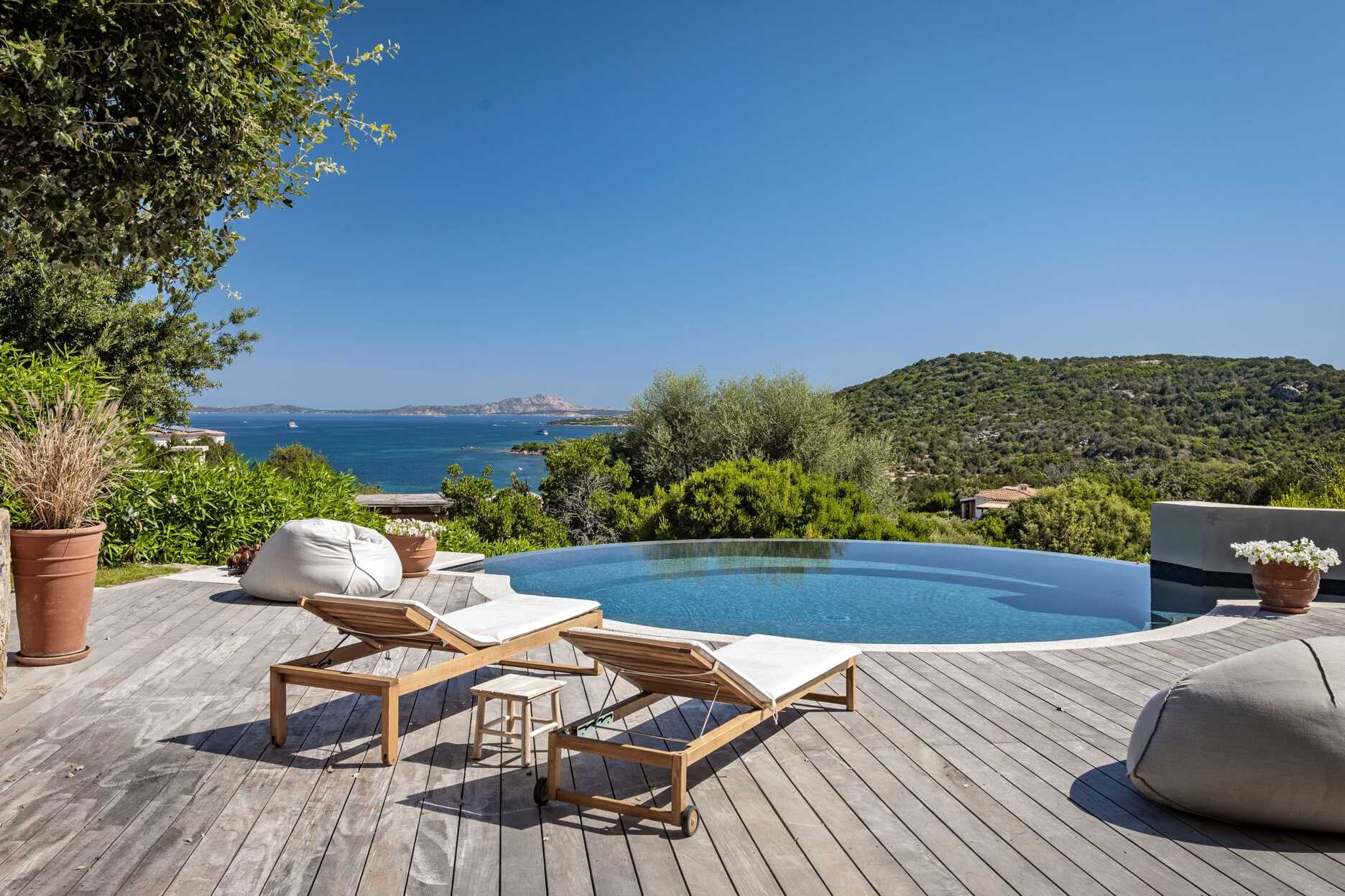 Villa Calamatzu