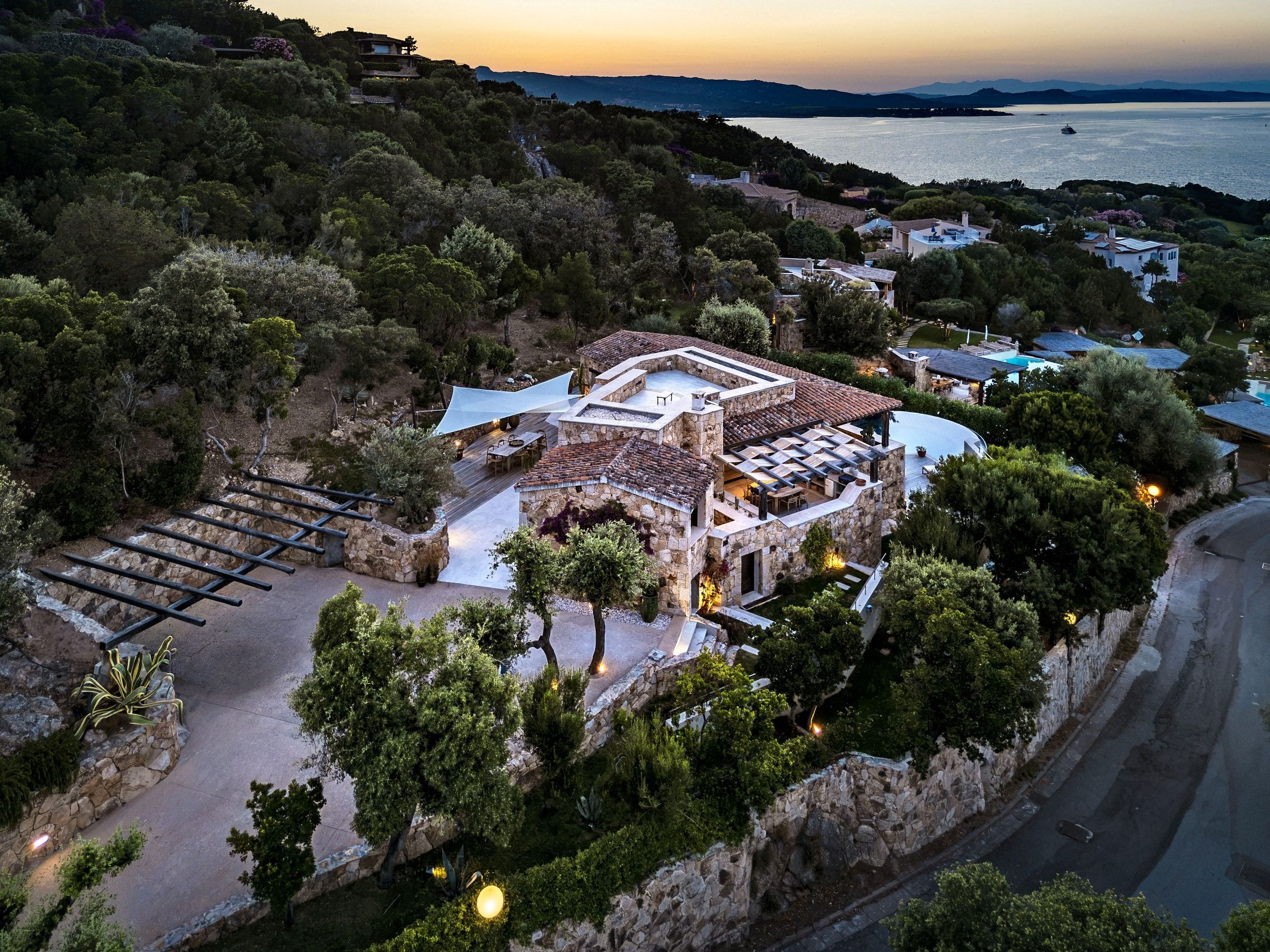 Villa Calamatzu