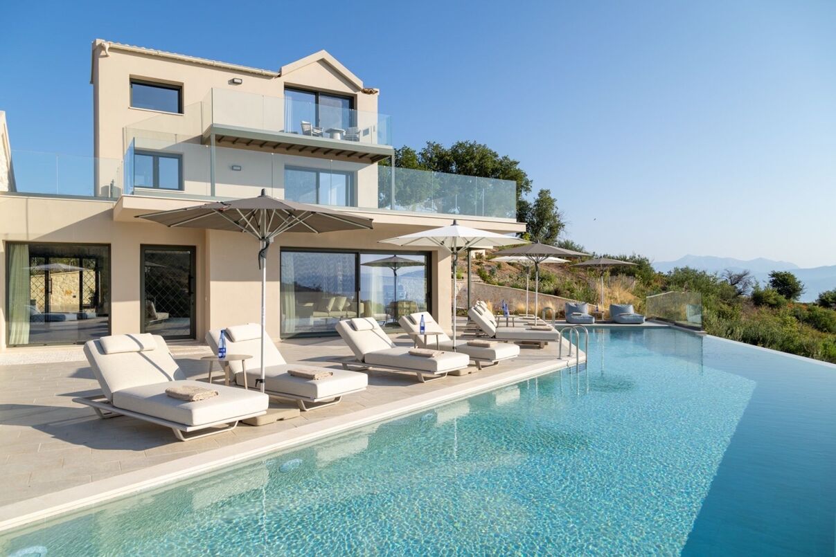 Villa Avra