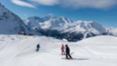 swiss-alps-three-friends-skiing