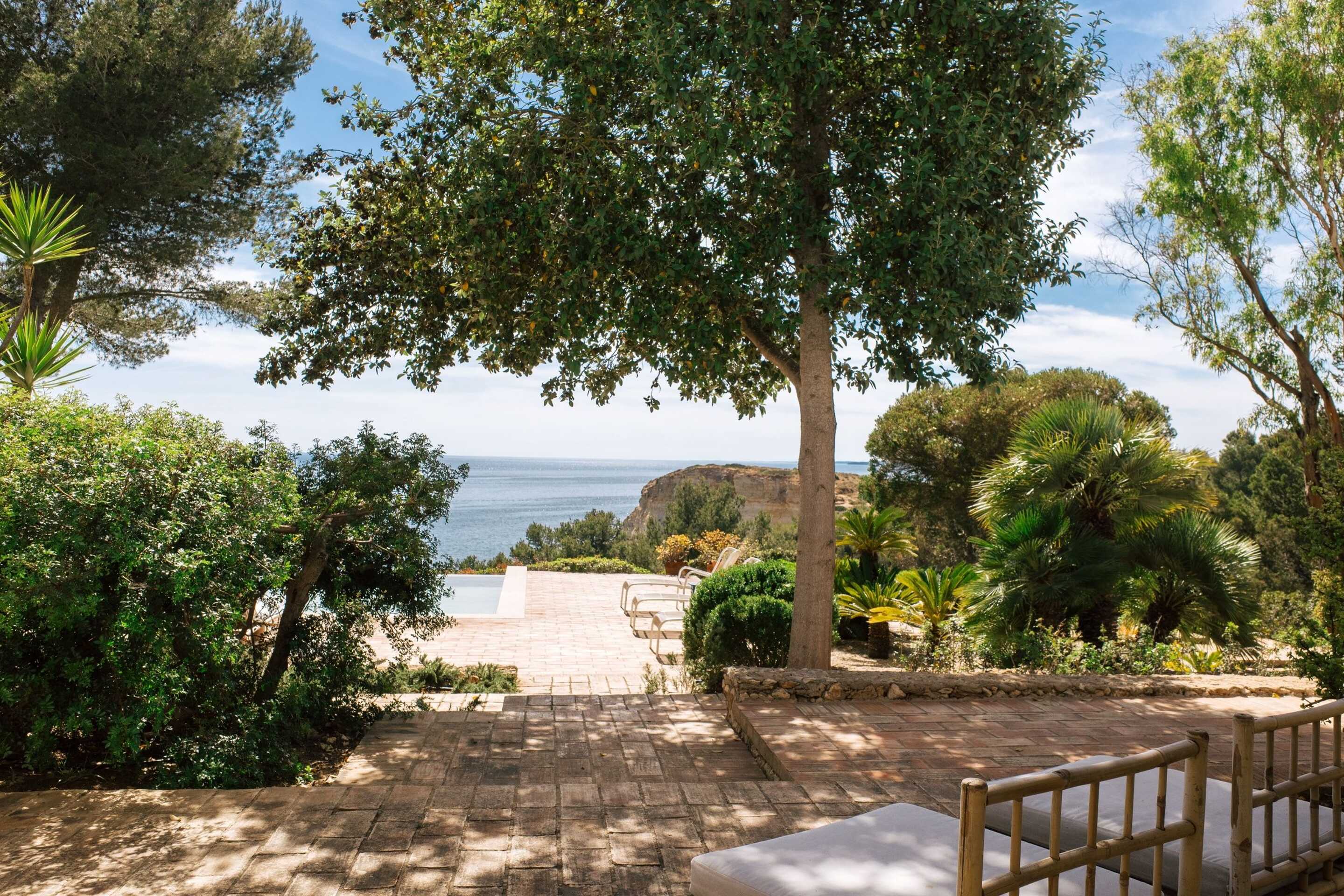 villa-de-luxe-en-algarve-sur-la-plage-acces-prive-ocean