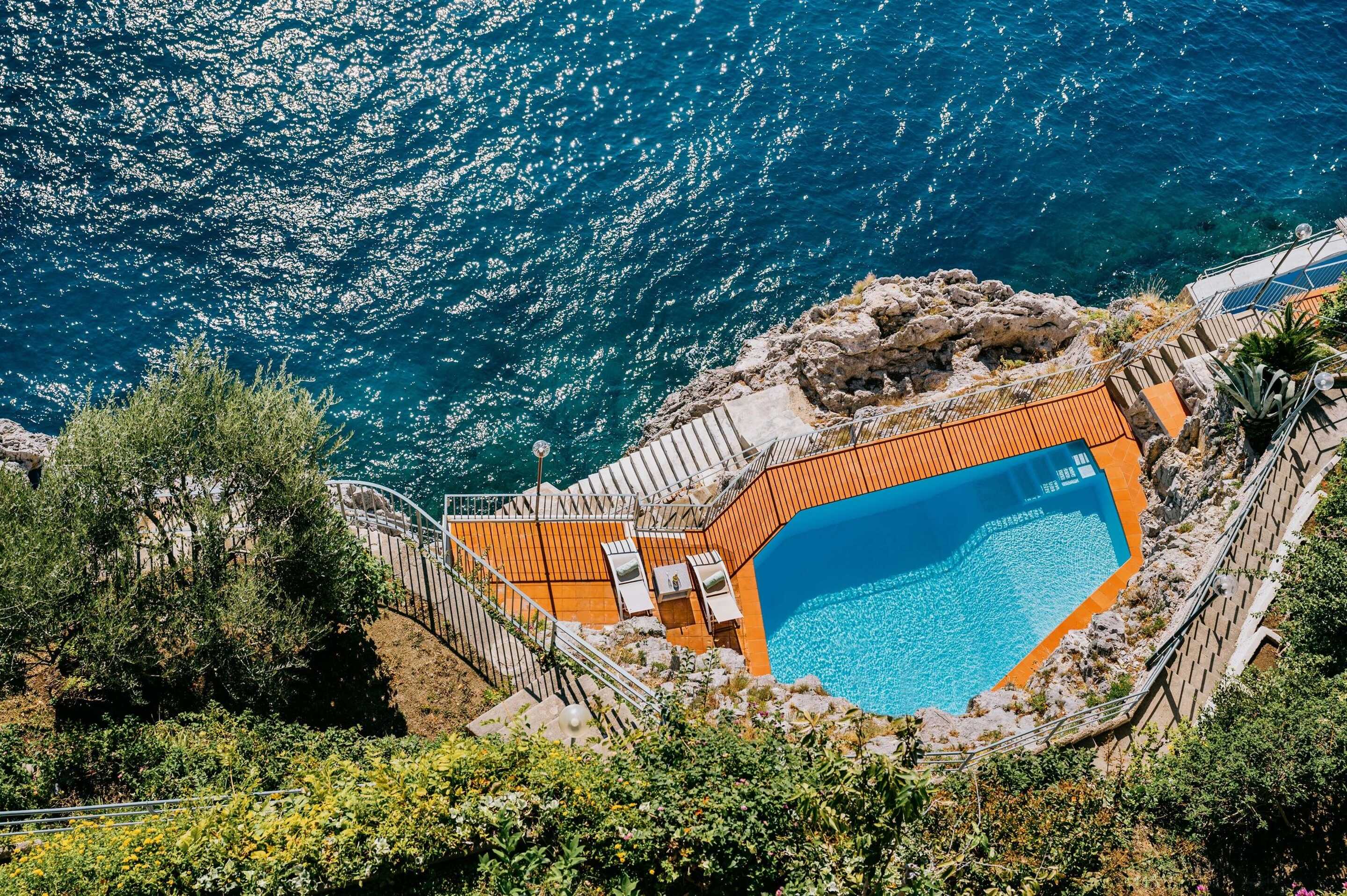 Amalfi-coast-villas-with-private-pool-right-by-the-sea
