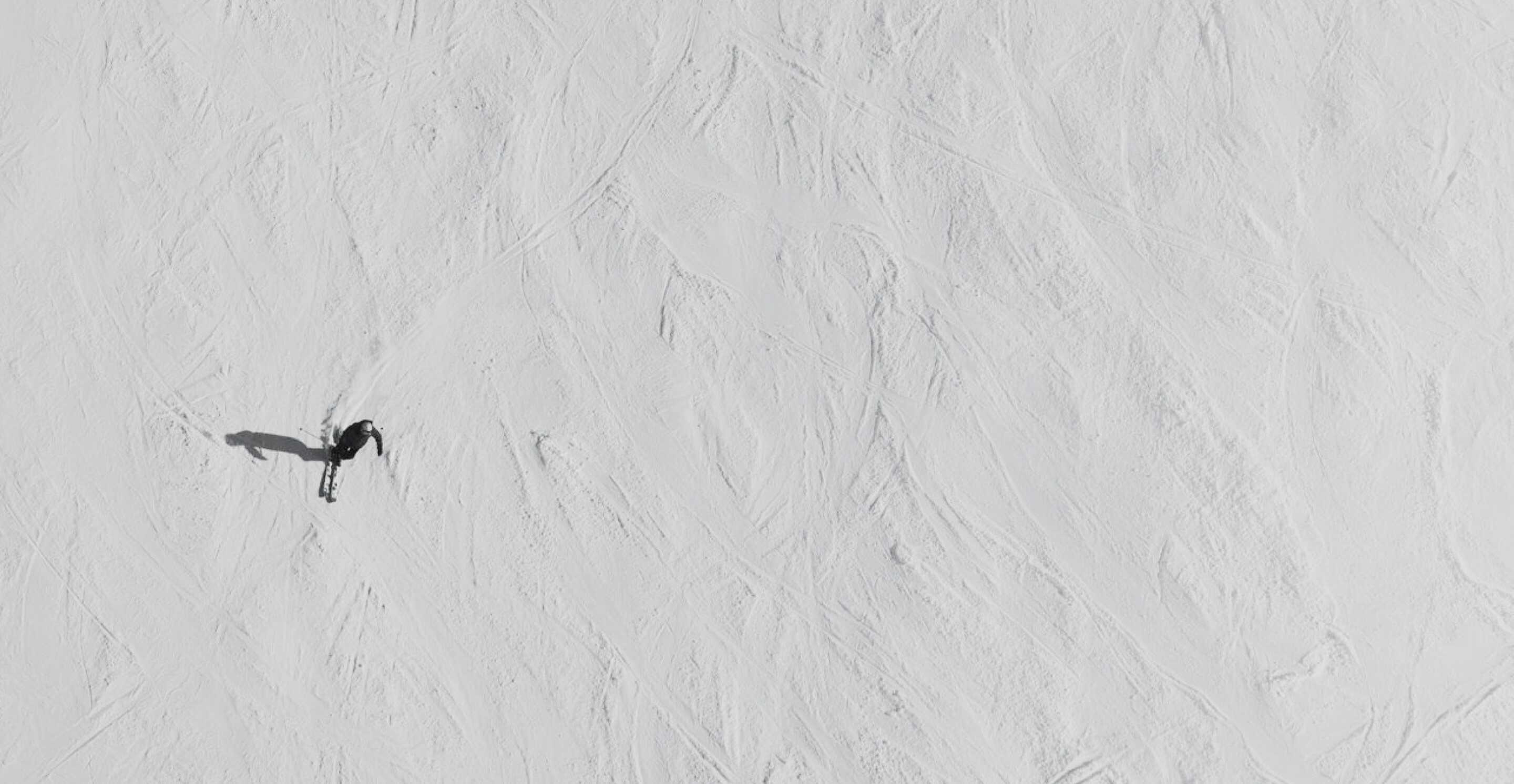 swiss-alps-three-friends-skiing