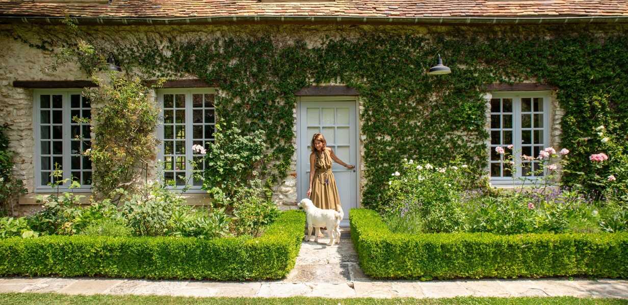 femme-chien-maison-campagne-animaux-acceptes-france