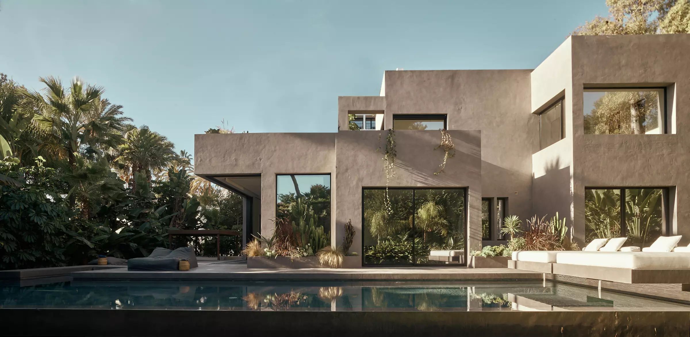 Marbella luxury villas rentals