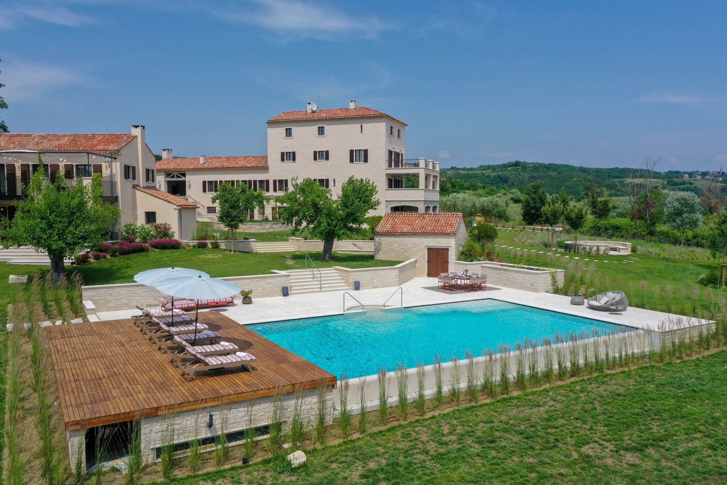 Loza Estate