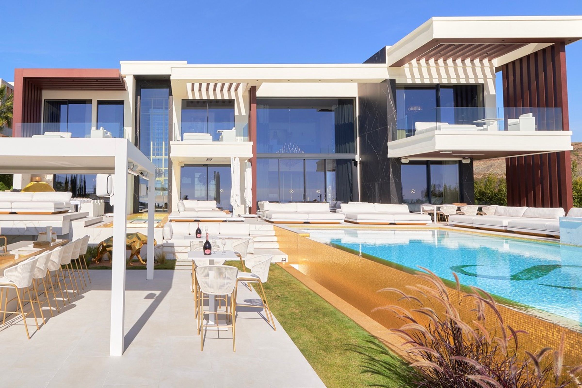 Villa Theia