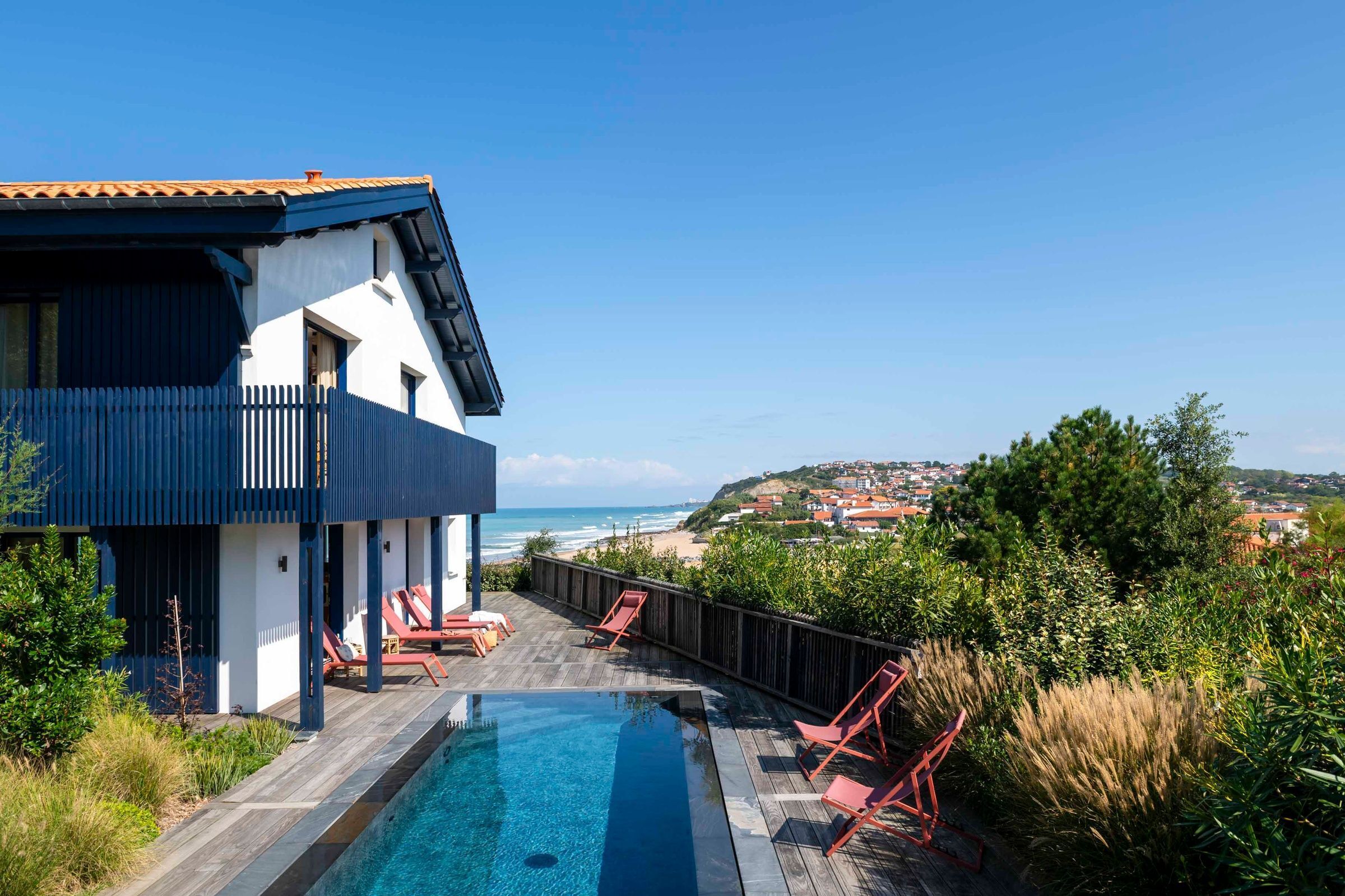 Villa Bayat