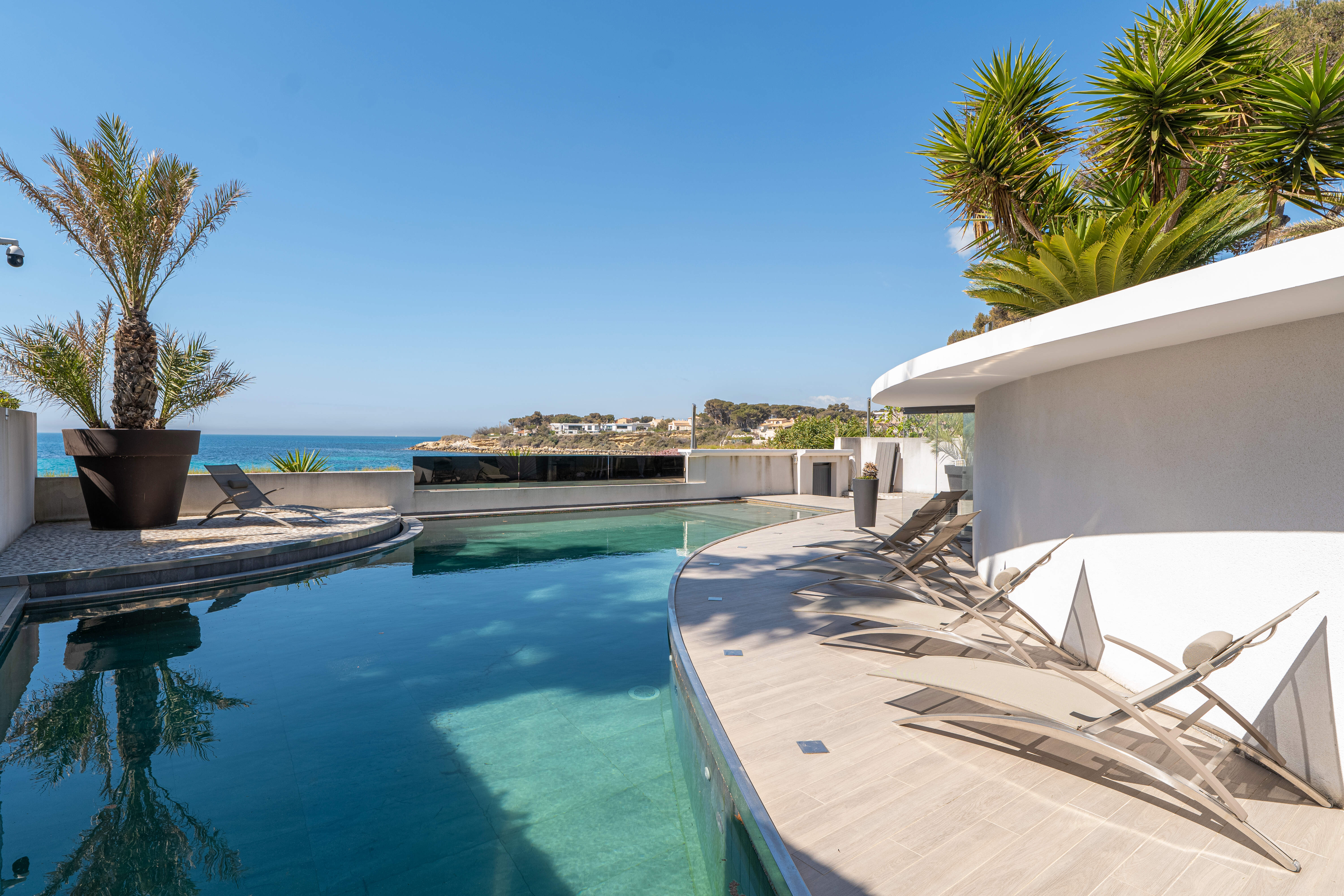 Villa Beau Rivage In Carry Le Rouet Le Collectionist