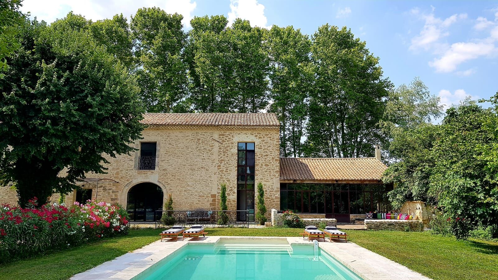 Luxury villa Rentals Avignon Le Collectionist