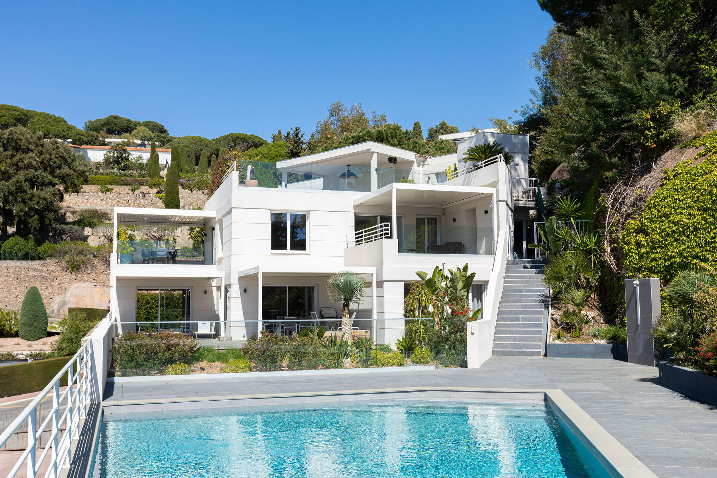 Villa Julia Cannes | Le Collectionist